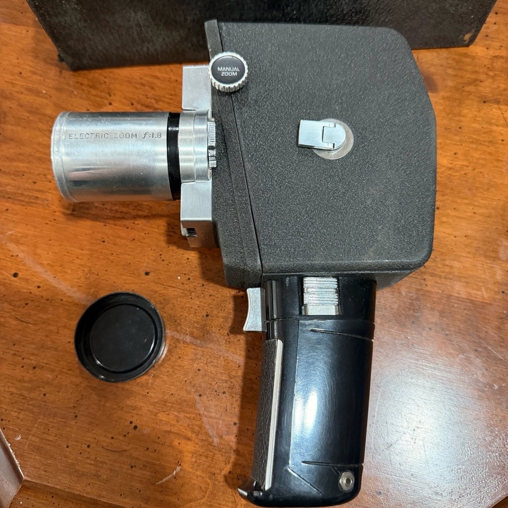 Wards 750 Zoom Reflex 8mm Movie Camera F1.8 Lens, Box & Manual, Black - untested - Picture 4 of 8